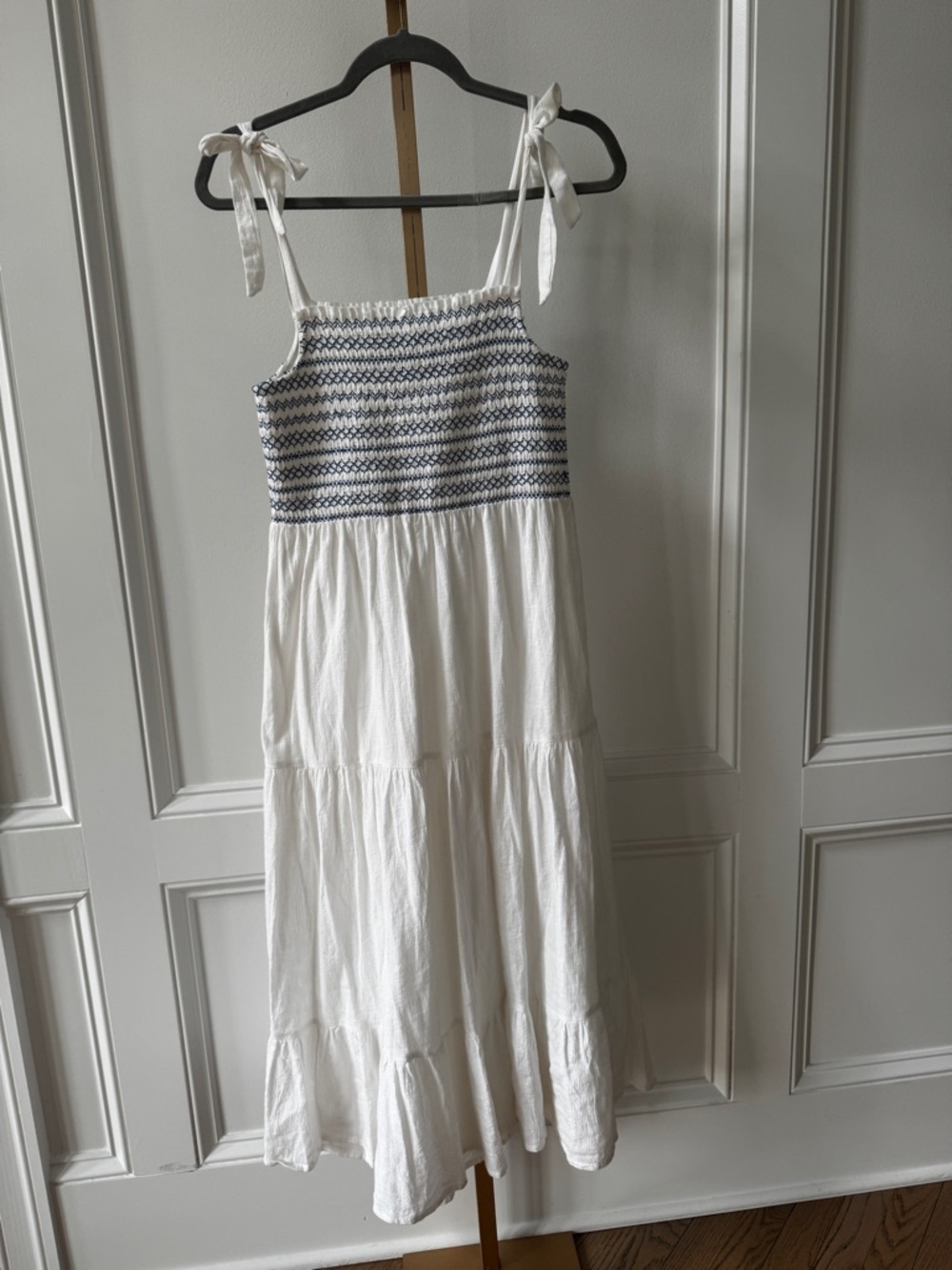 Lucky Brand Smock Tiered Maxi Dress Sleeveless White Size S Cotton Linen Summer